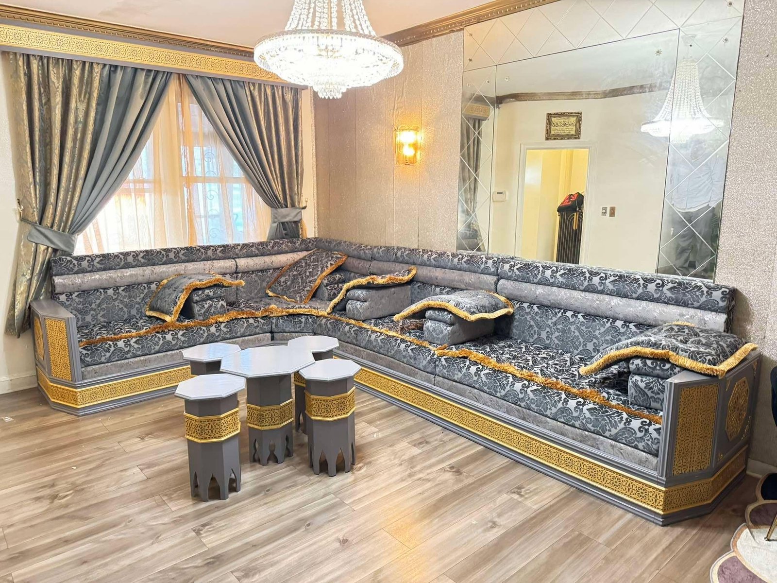 طقم كنب المخمل الملكي